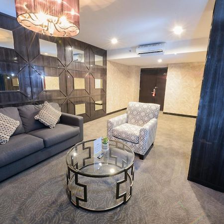 Royal Regantris Cendana Hotell Surabaya Eksteriør bilde