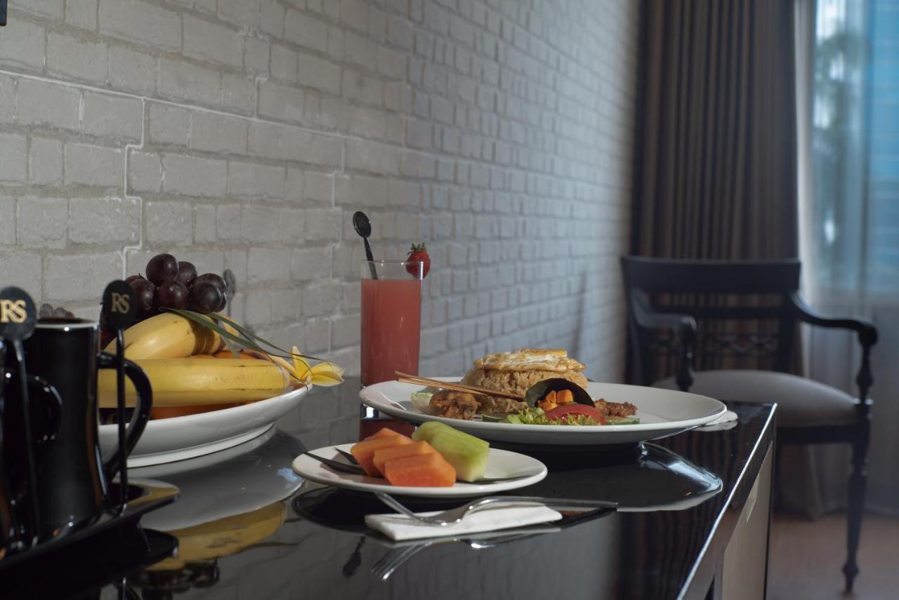 Royal Regantris Cendana Hotell Surabaya Eksteriør bilde