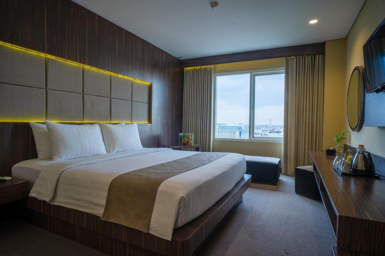 Royal Regantris Cendana Hotell Surabaya Eksteriør bilde