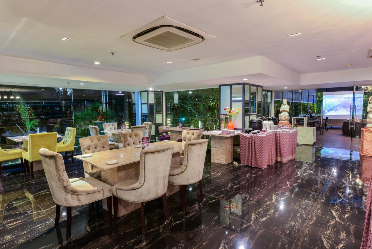 Royal Regantris Cendana Hotell Surabaya Eksteriør bilde