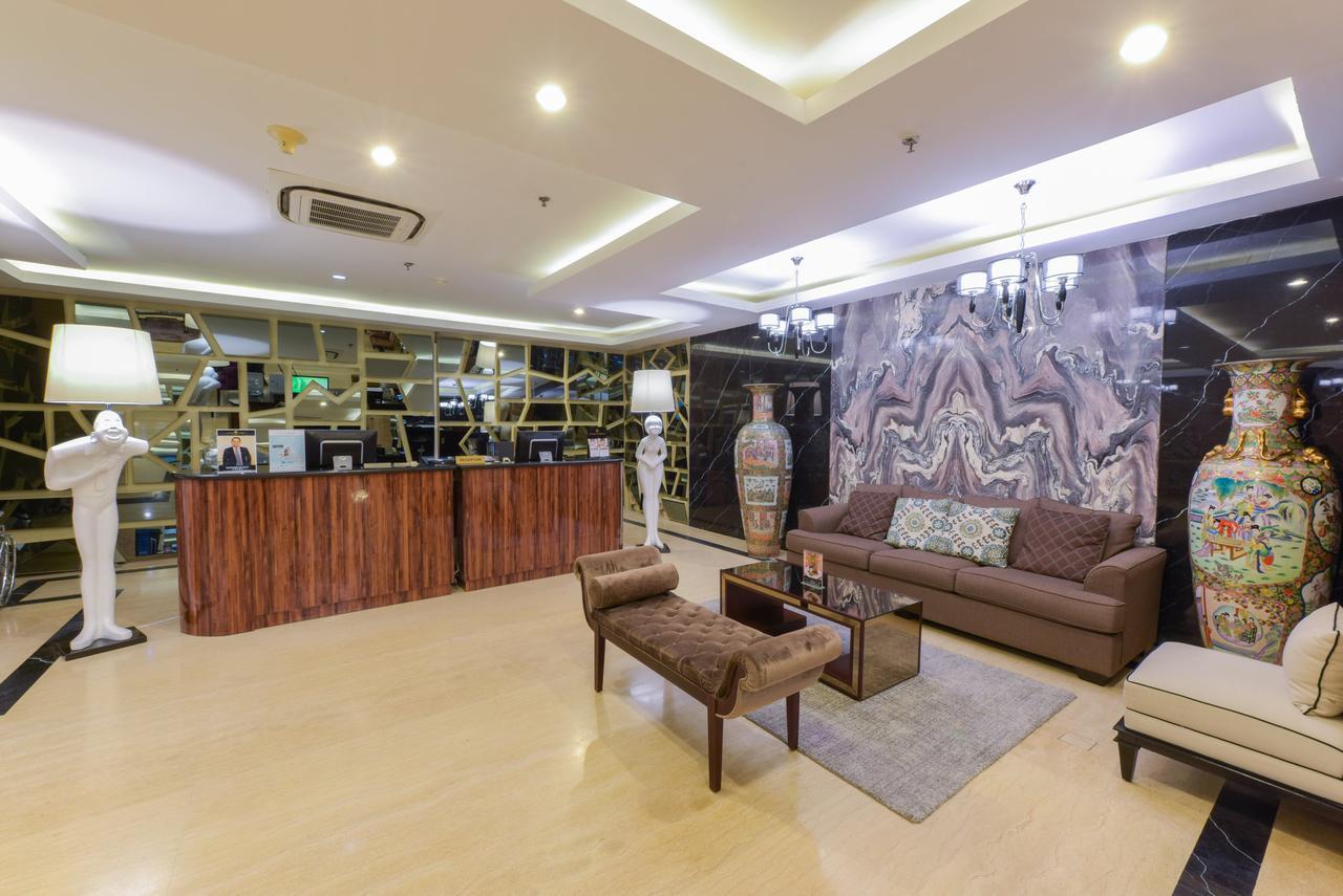 Royal Regantris Cendana Hotell Surabaya Eksteriør bilde